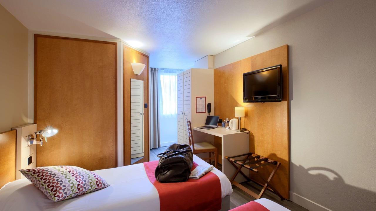 Photo of Bedroom in Arveyres