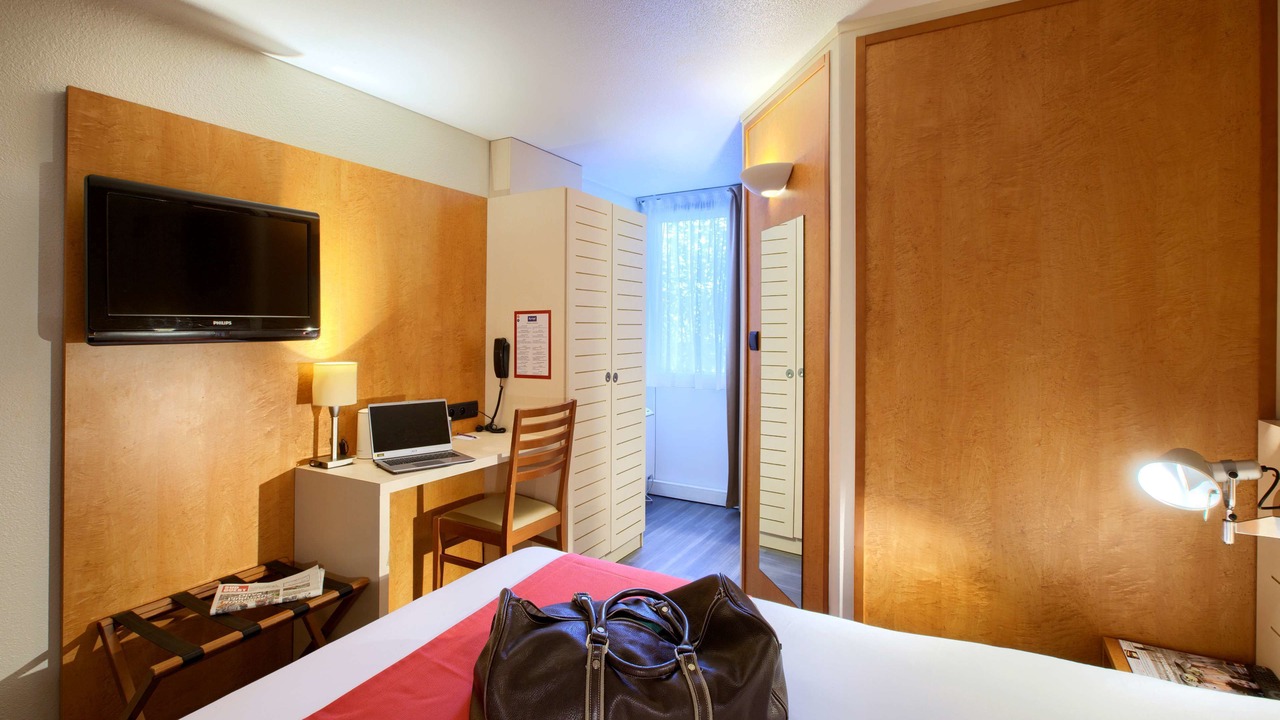 Photo of Bedroom in Arveyres