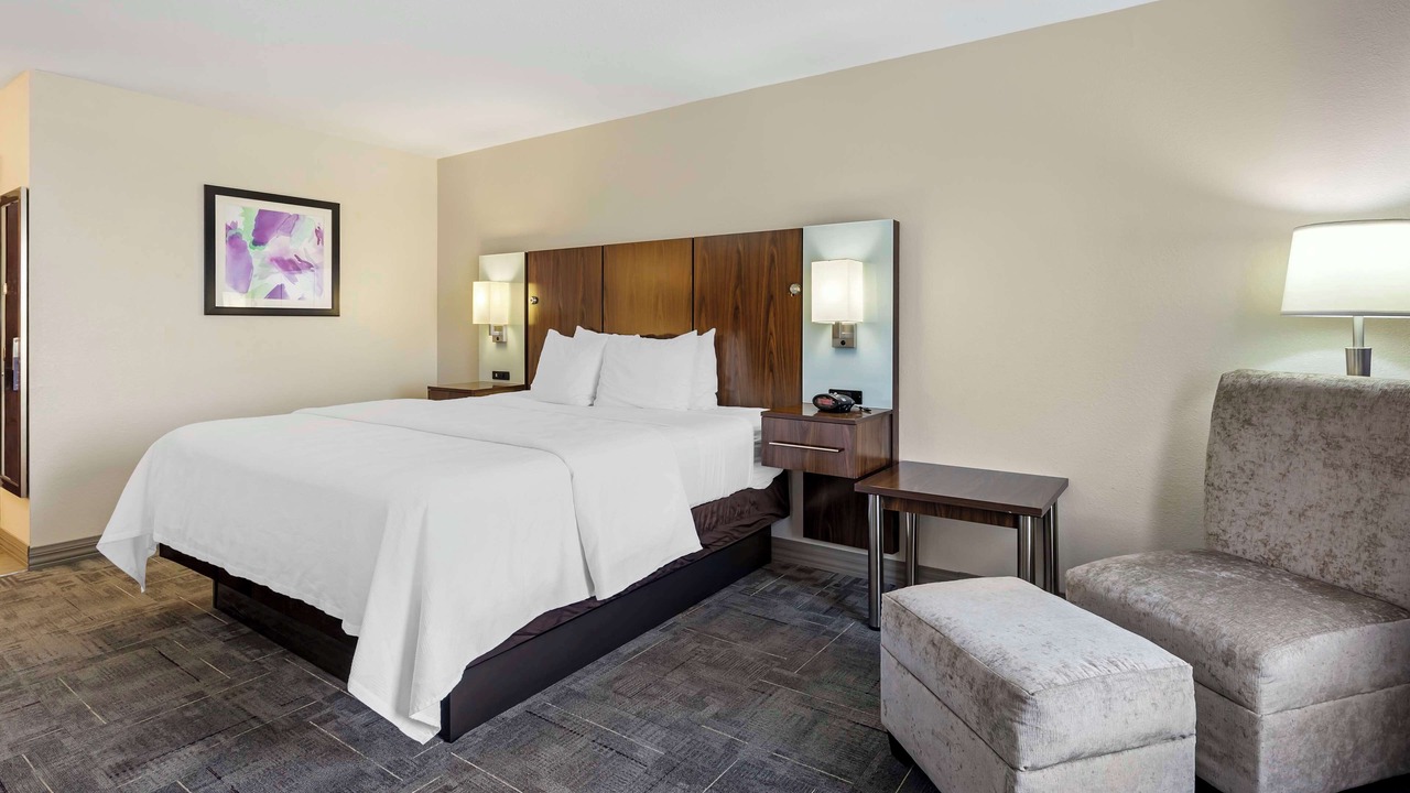 Photo of Bedroom in New Pathways