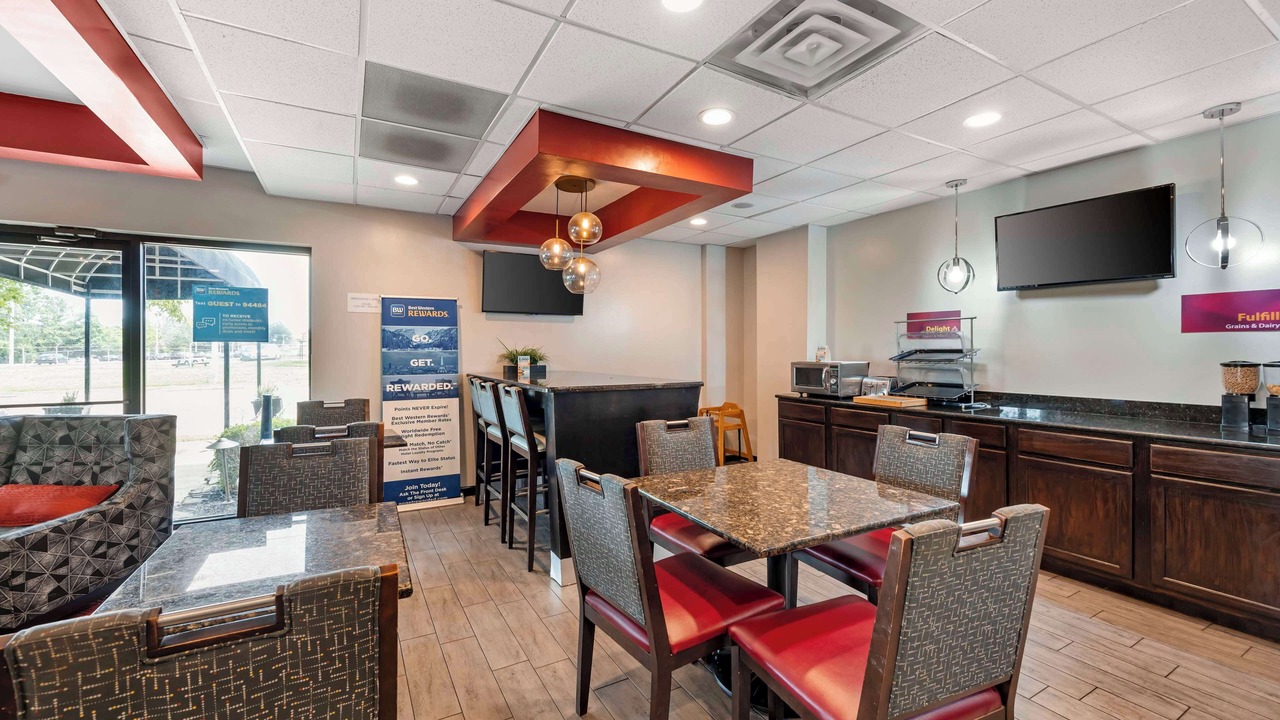 Photo of Others in New Pathways