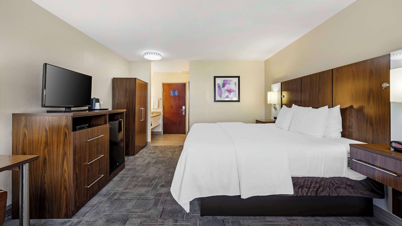 Photo of Bedroom in New Pathways