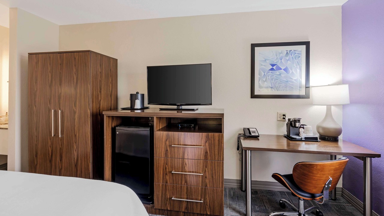 Photo of Bedroom in New Pathways