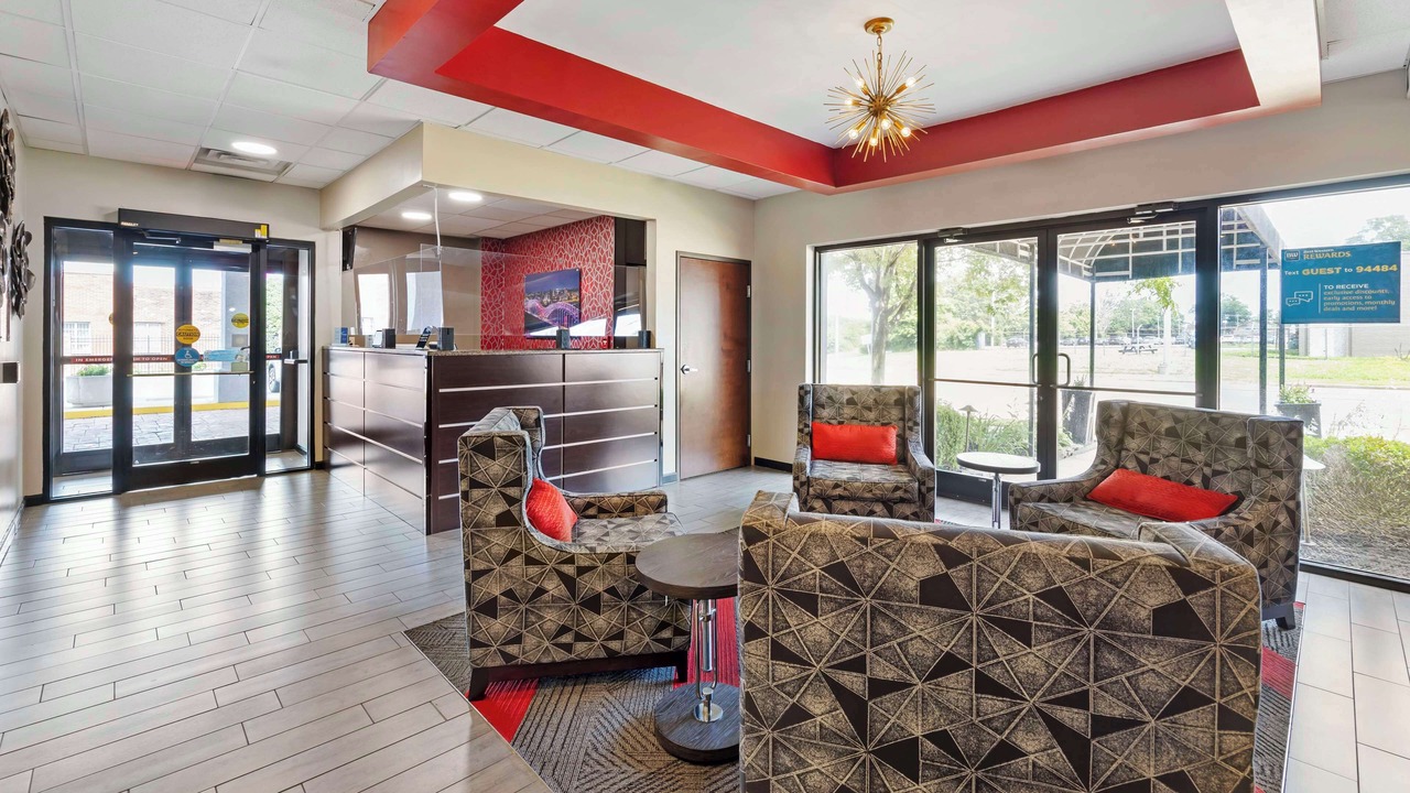 Photo of Others in New Pathways