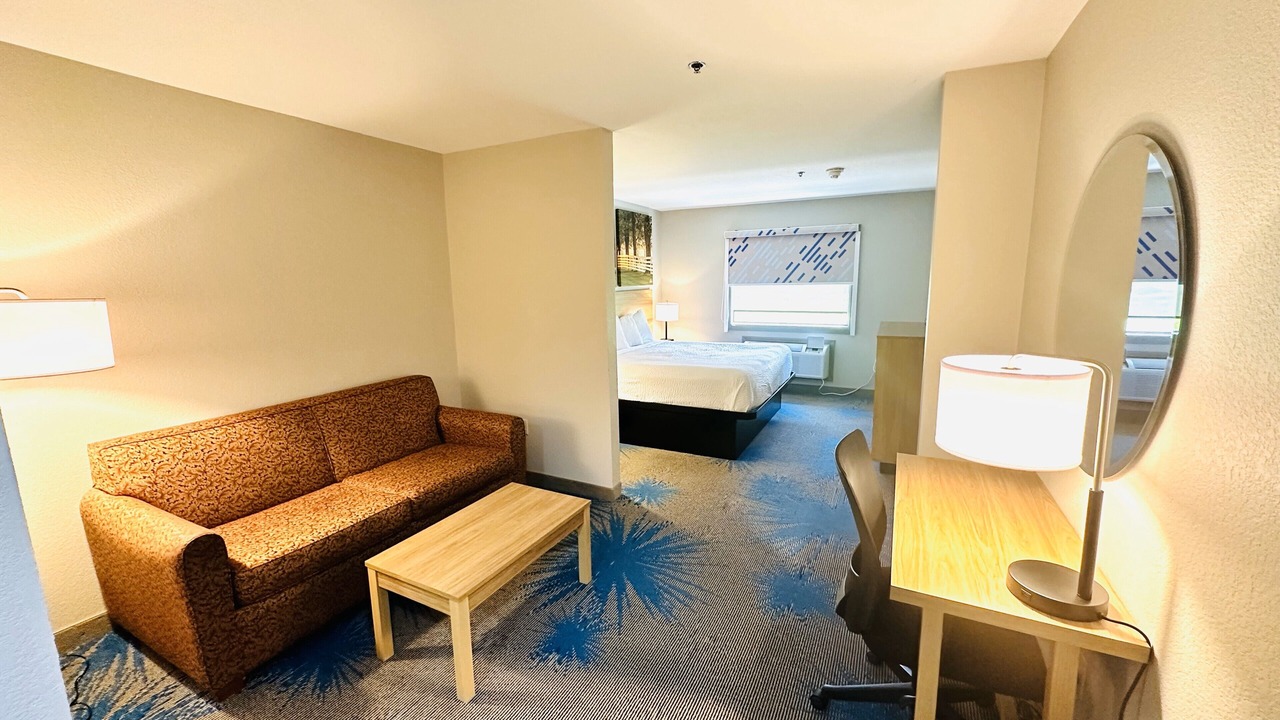 Photo of Others in Wynne