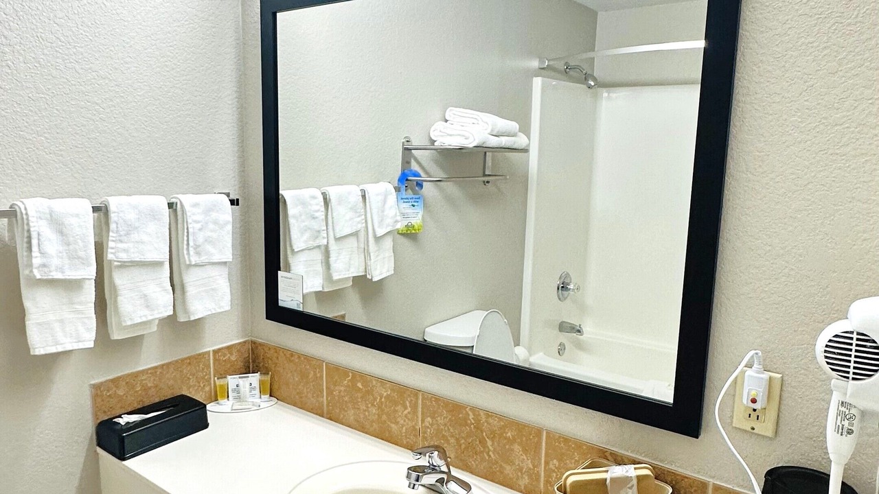 Photo of Others in Wynne