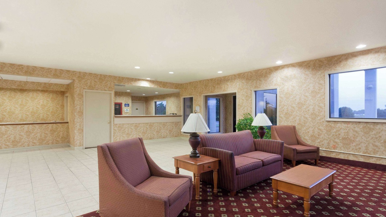 Photo of Others in Wynne