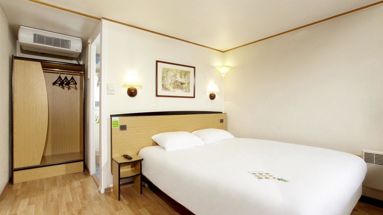 Photo of Bedroom in Maubeuge