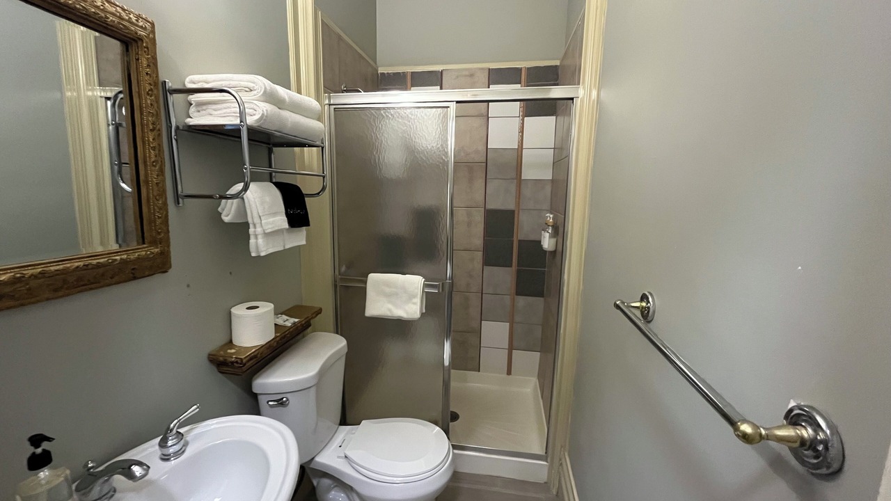 Photo of Bathroom in Ohio City