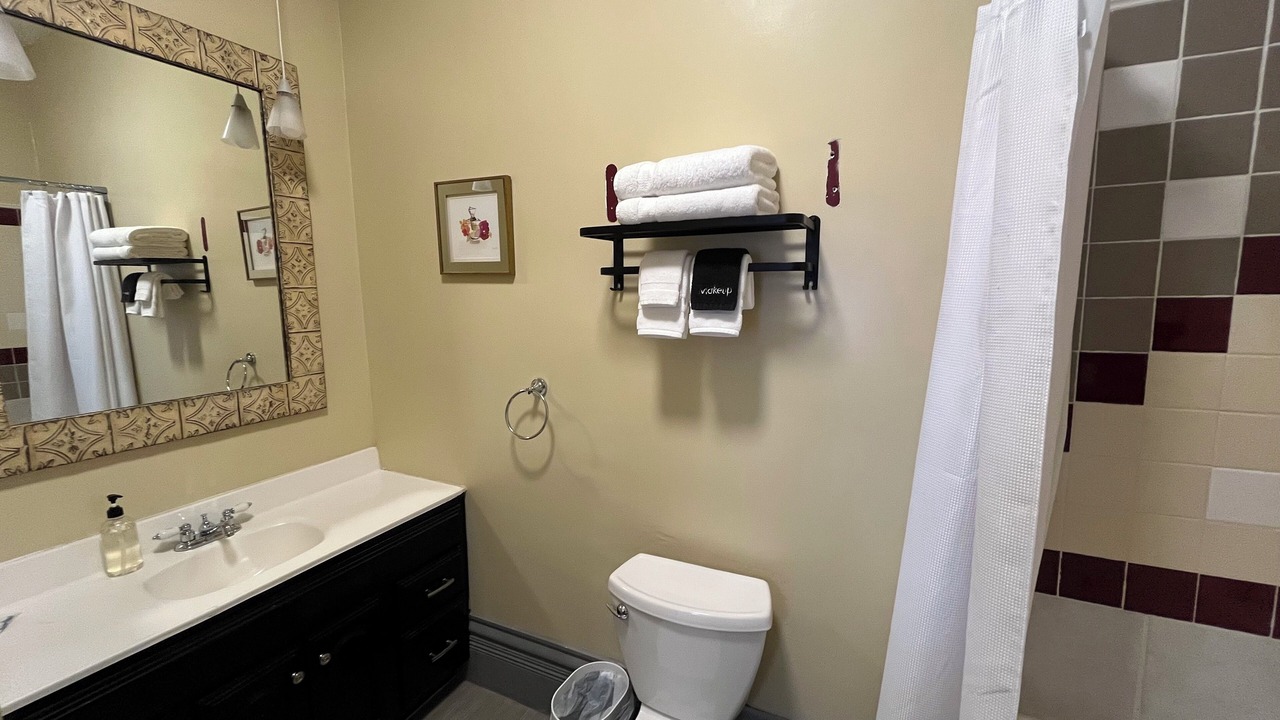 Photo of Bathroom in Ohio City