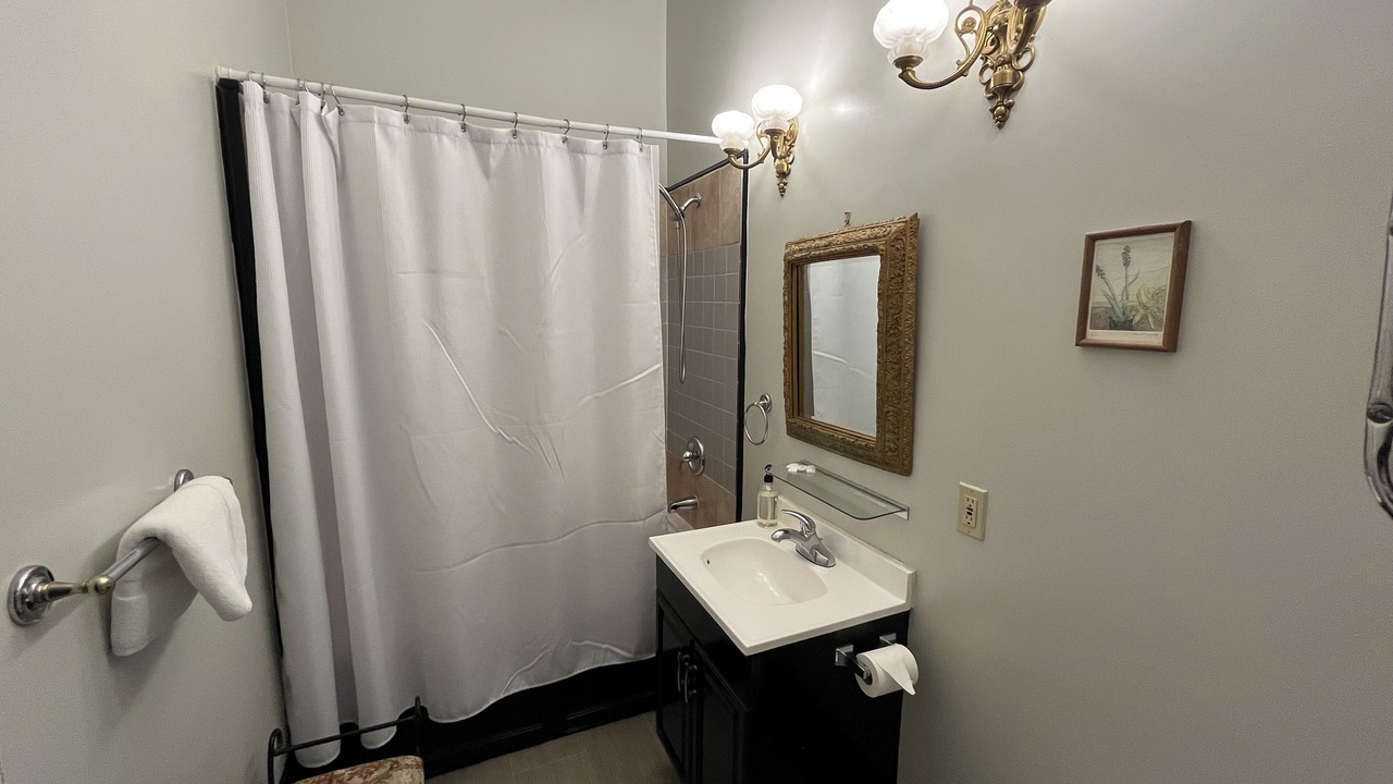 Photo of Bathroom in Ohio City