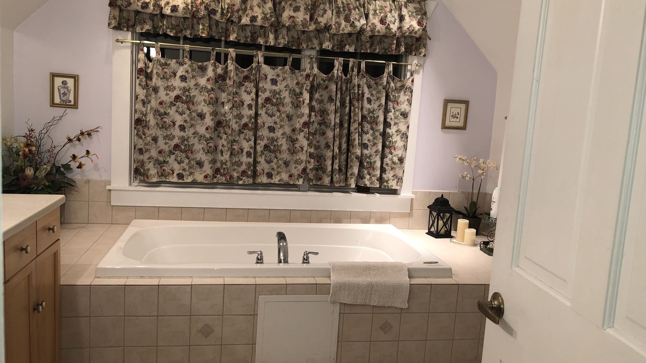 Photo of Bedroom in Vernon