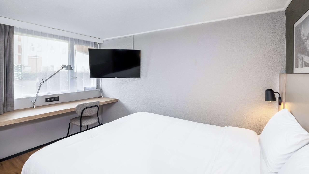 Photo of Bedroom in Cergy