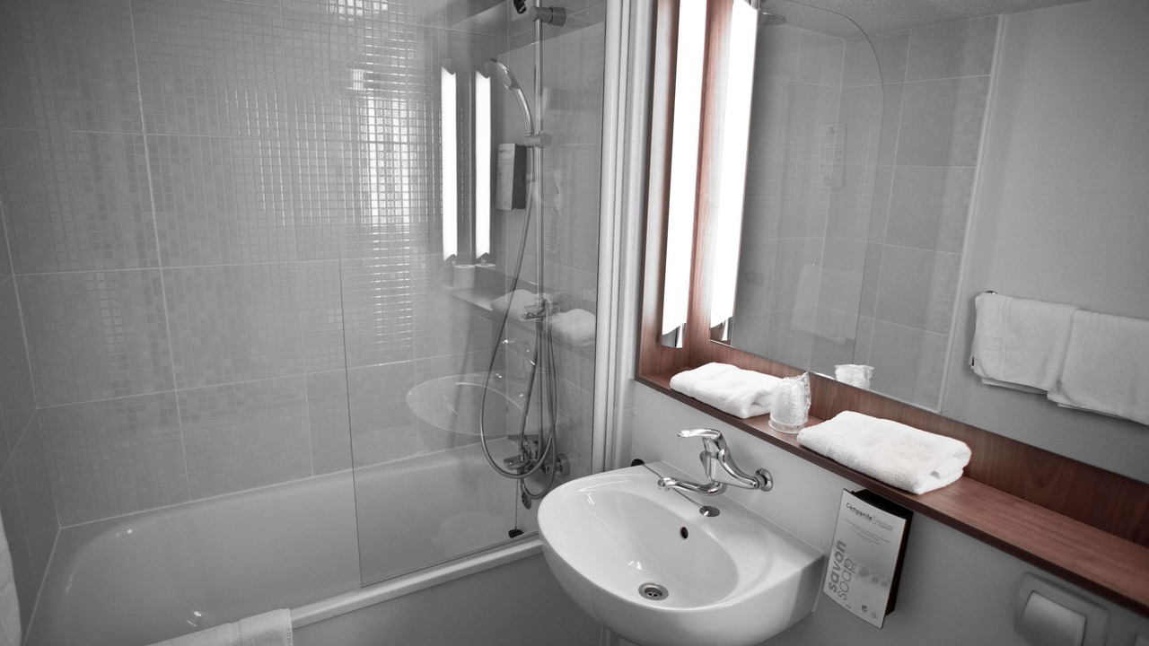 Photo of Bathroom in Cergy