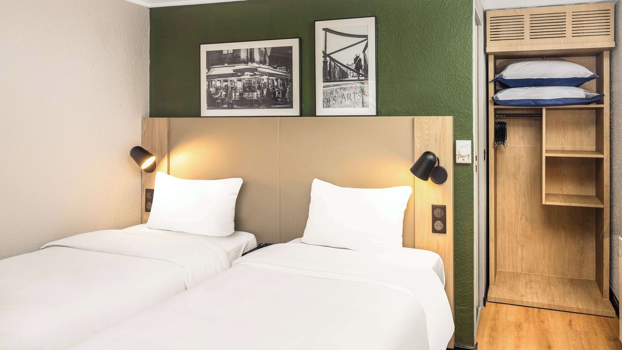 Photo of Bedroom in Cergy