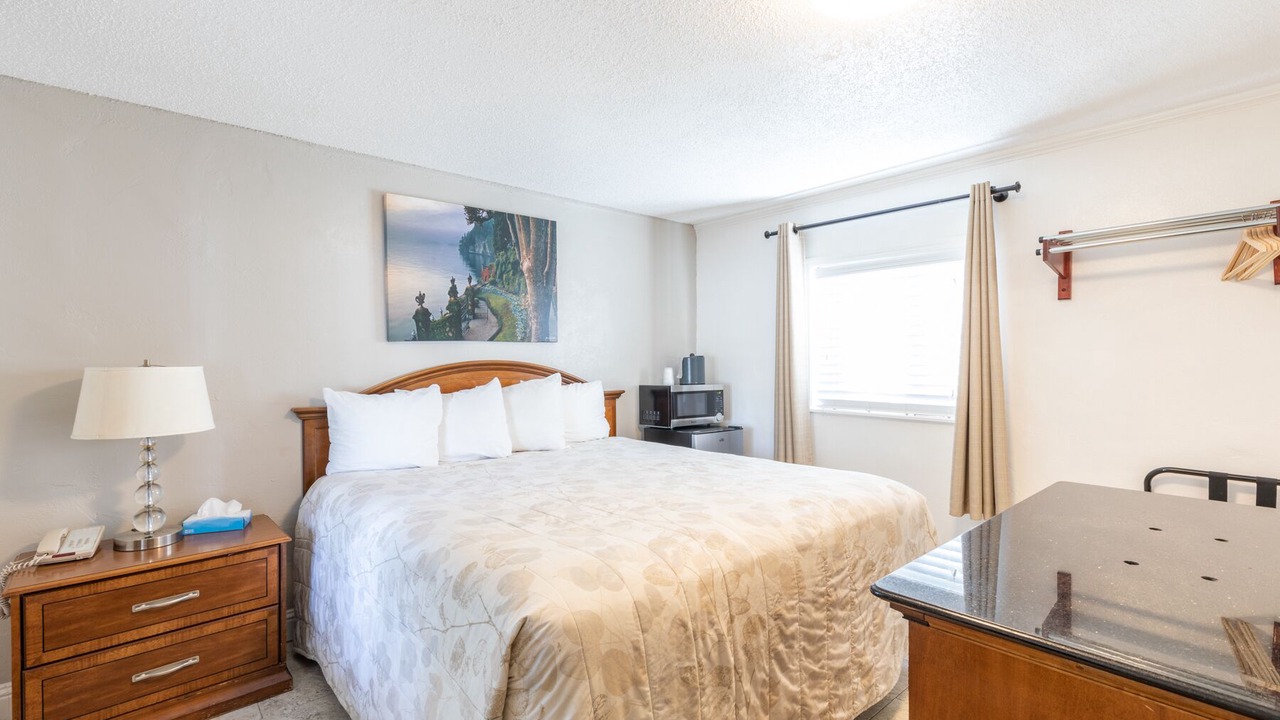 Photo of Bedroom in Cloverdale