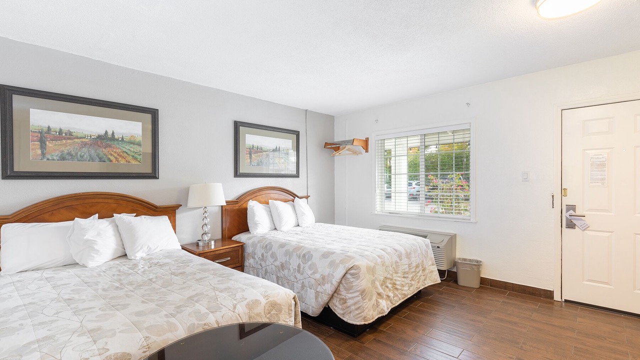 Photo of Bedroom in Cloverdale
