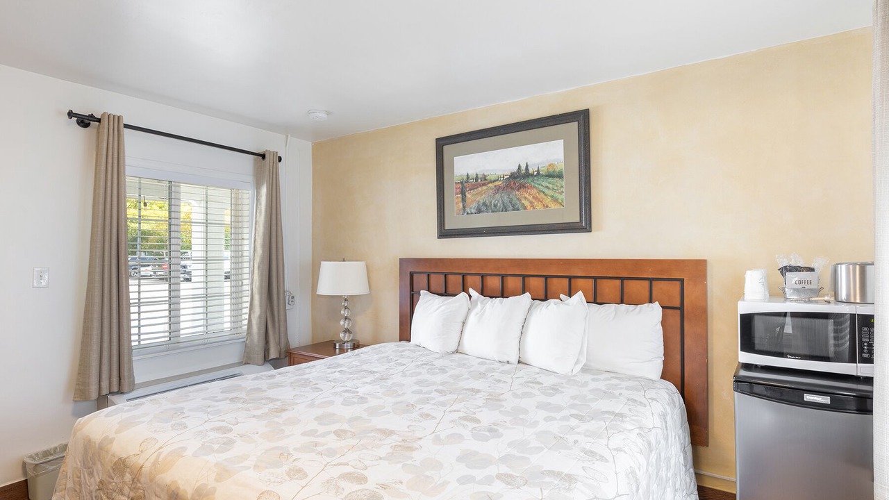 Photo of Bedroom in Cloverdale