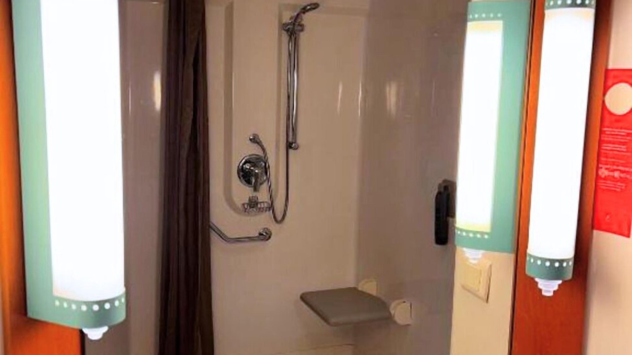 Photo of Bathroom in Vitre