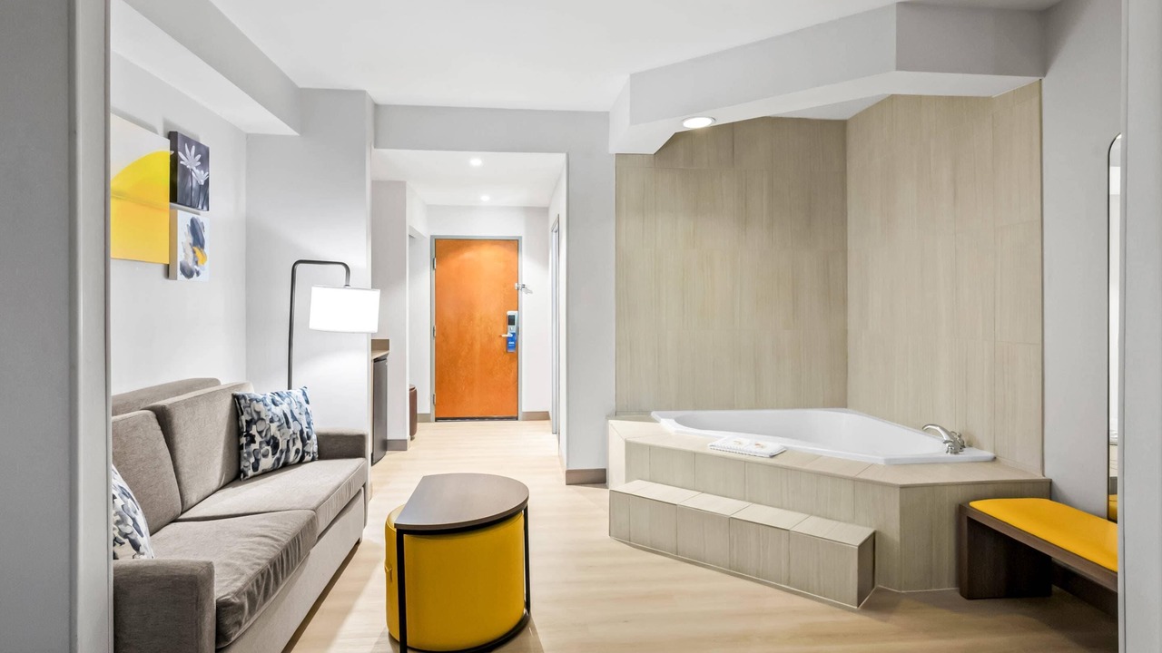 Photo of Bedroom in Conway