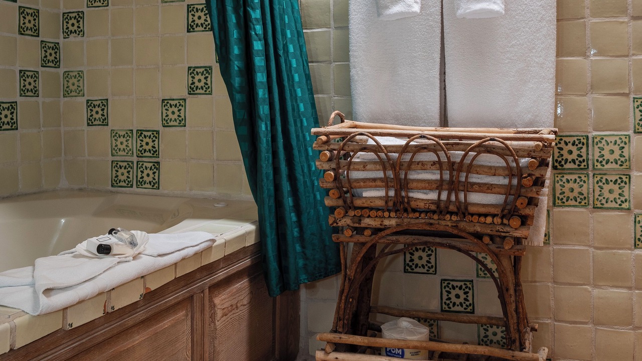 Photo of Bathroom in Espanola