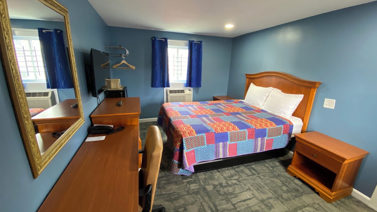 Photo of Bedroom in Claremont