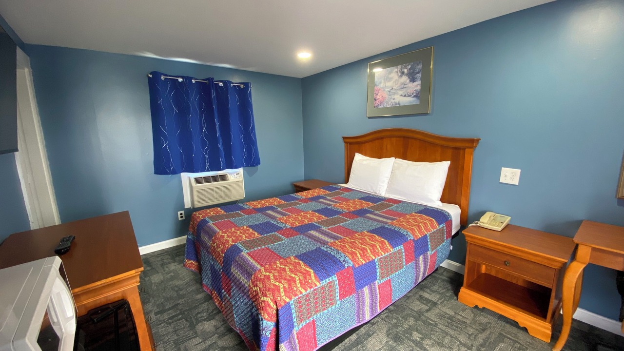 Photo of Bedroom in Claremont