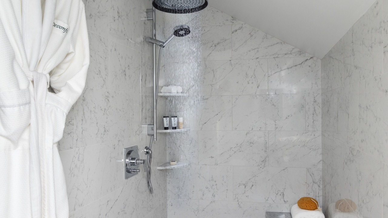 Photo of Bathroom in Lee