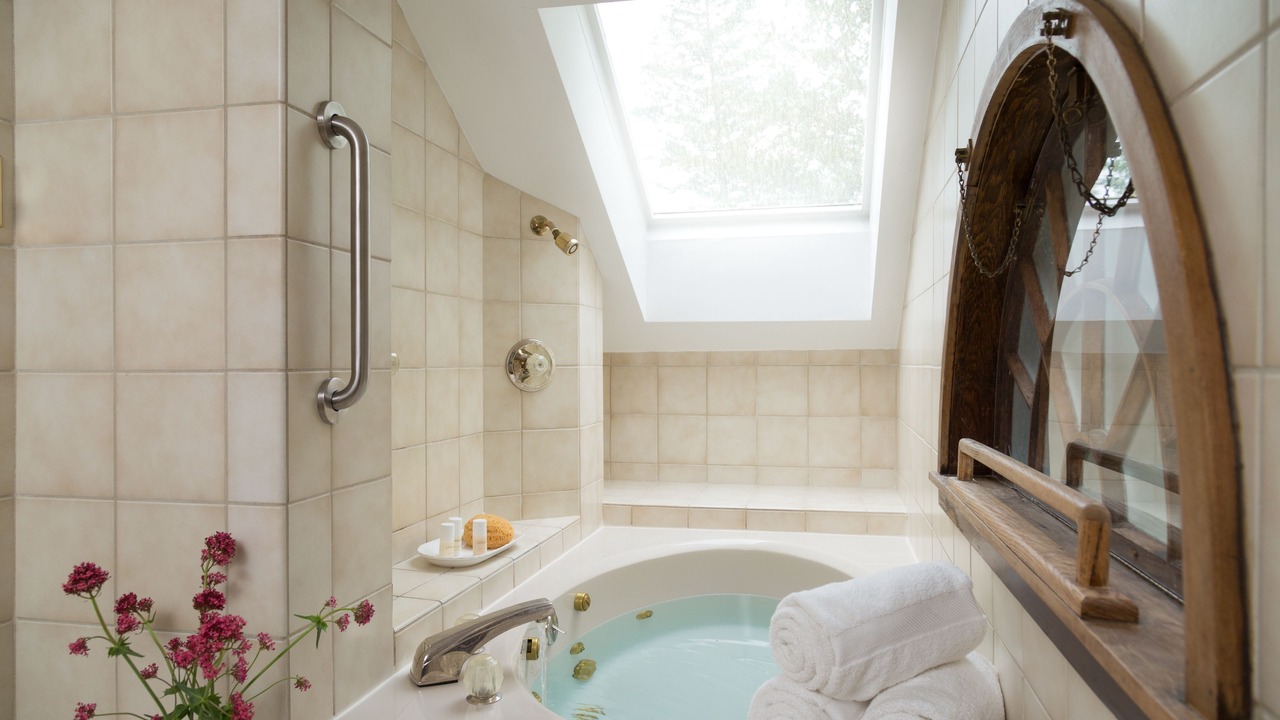 Photo of Bathroom in Lee