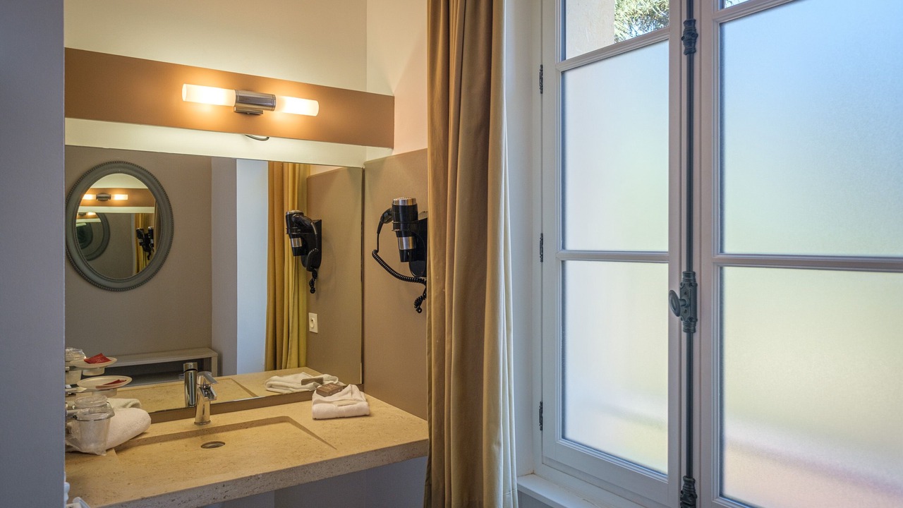 Photo of Others in Roiffe