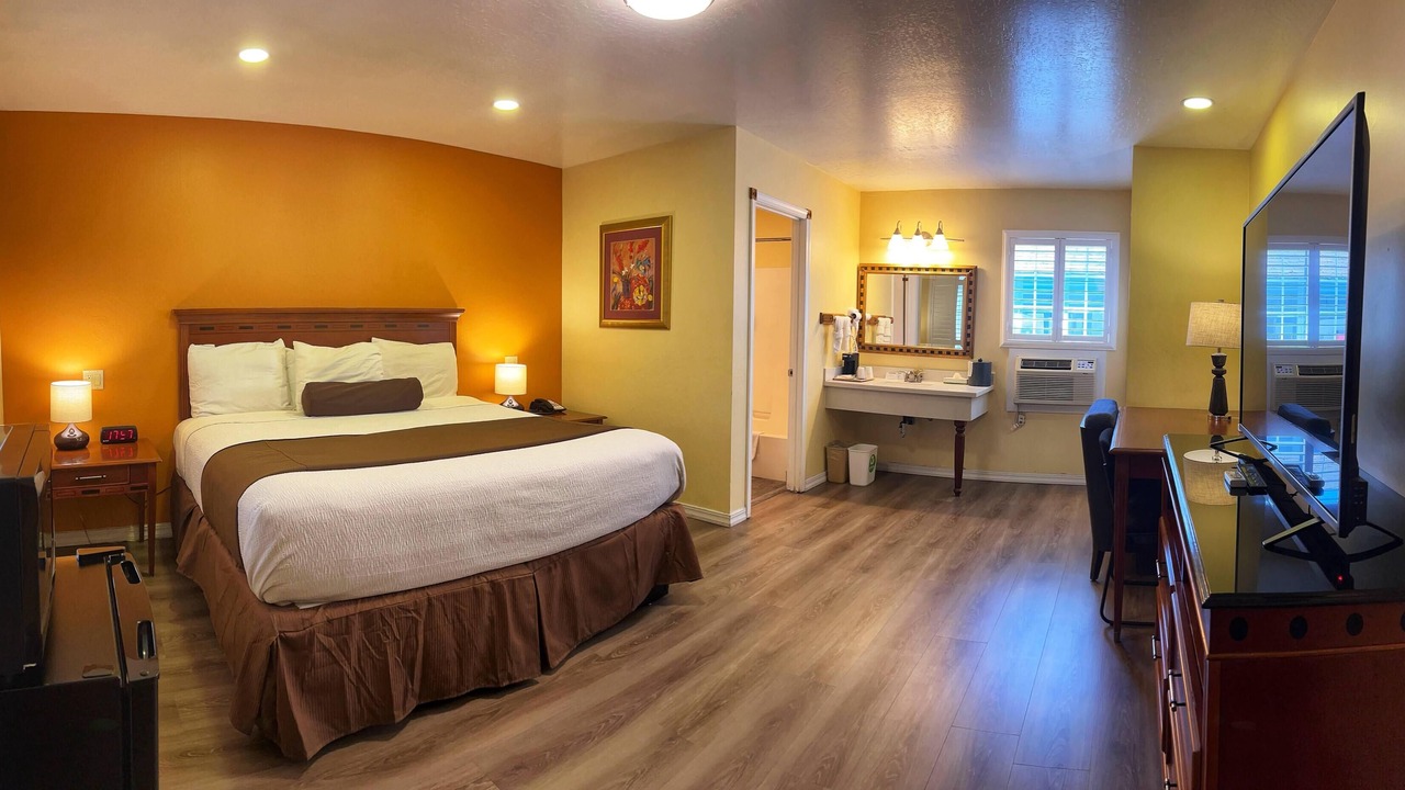 Photo of Bedroom in Willits