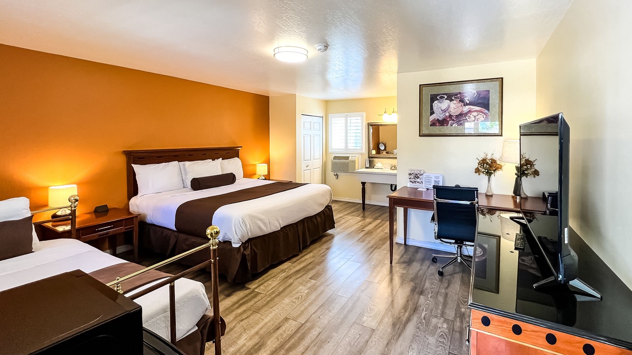 Photo of Bedroom in Willits