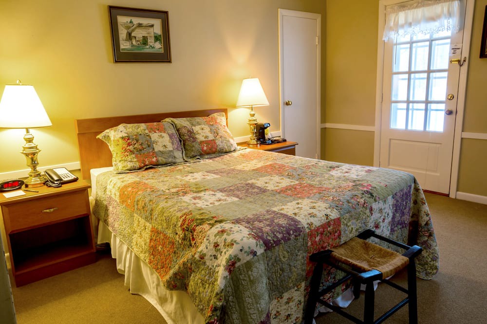 Photo of Bedroom in Warren