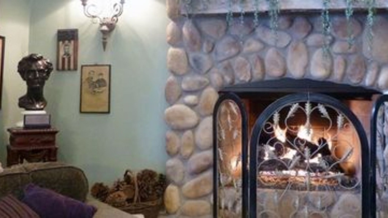 Photo of Livingroom in Cedarville