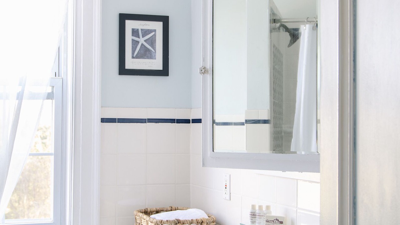 Photo of Bathroom in Town of New Castle