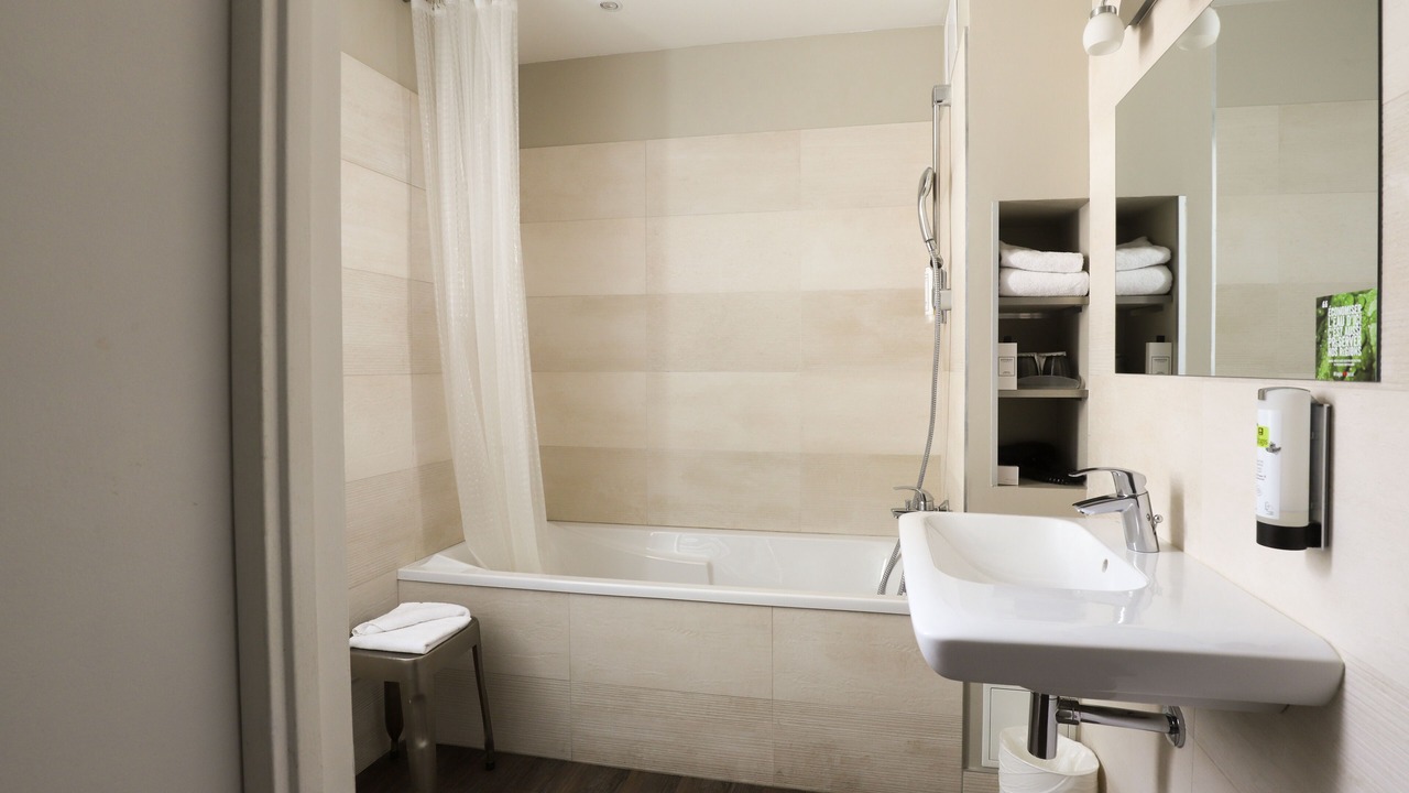 Photo of Bathroom in Chateaudun-Bannier