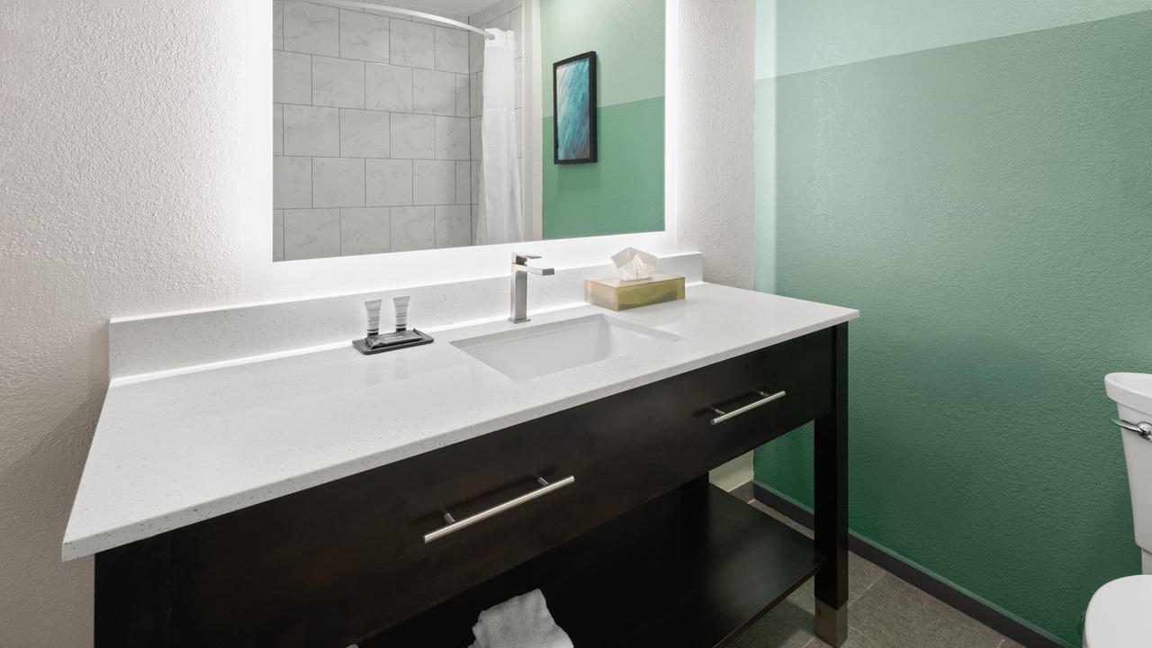 Photo of Bathroom in Kingsland