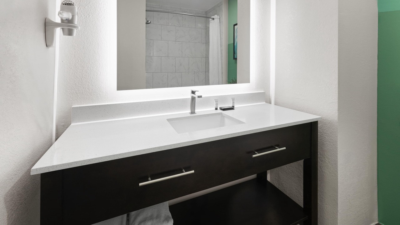Photo of Bathroom in Kingsland