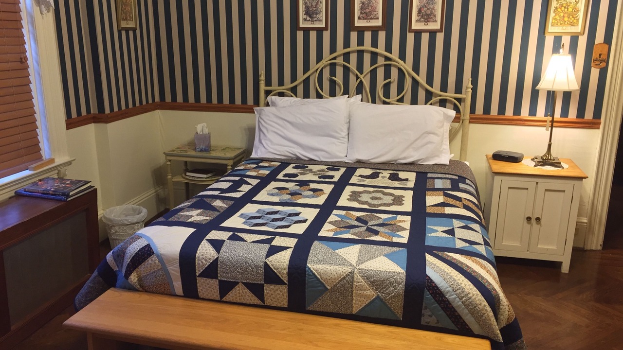 Photo of Bathroom in Red Lion