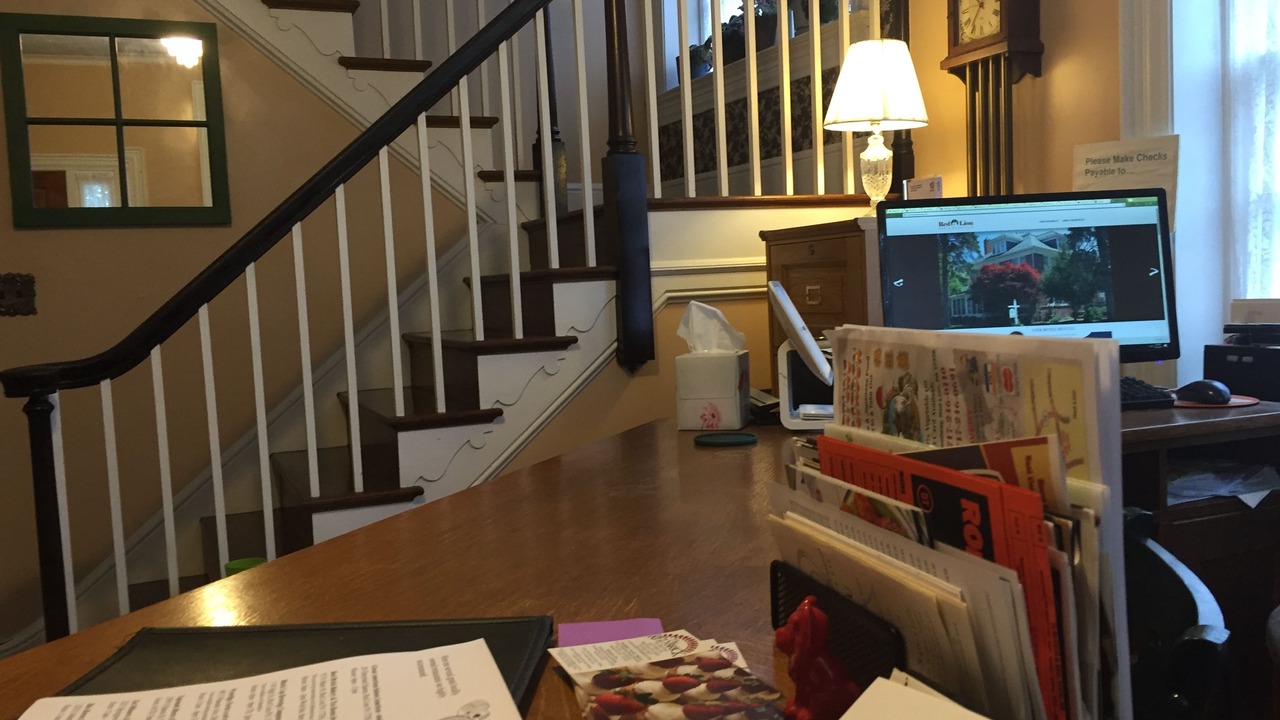 Photo of Others in Red Lion