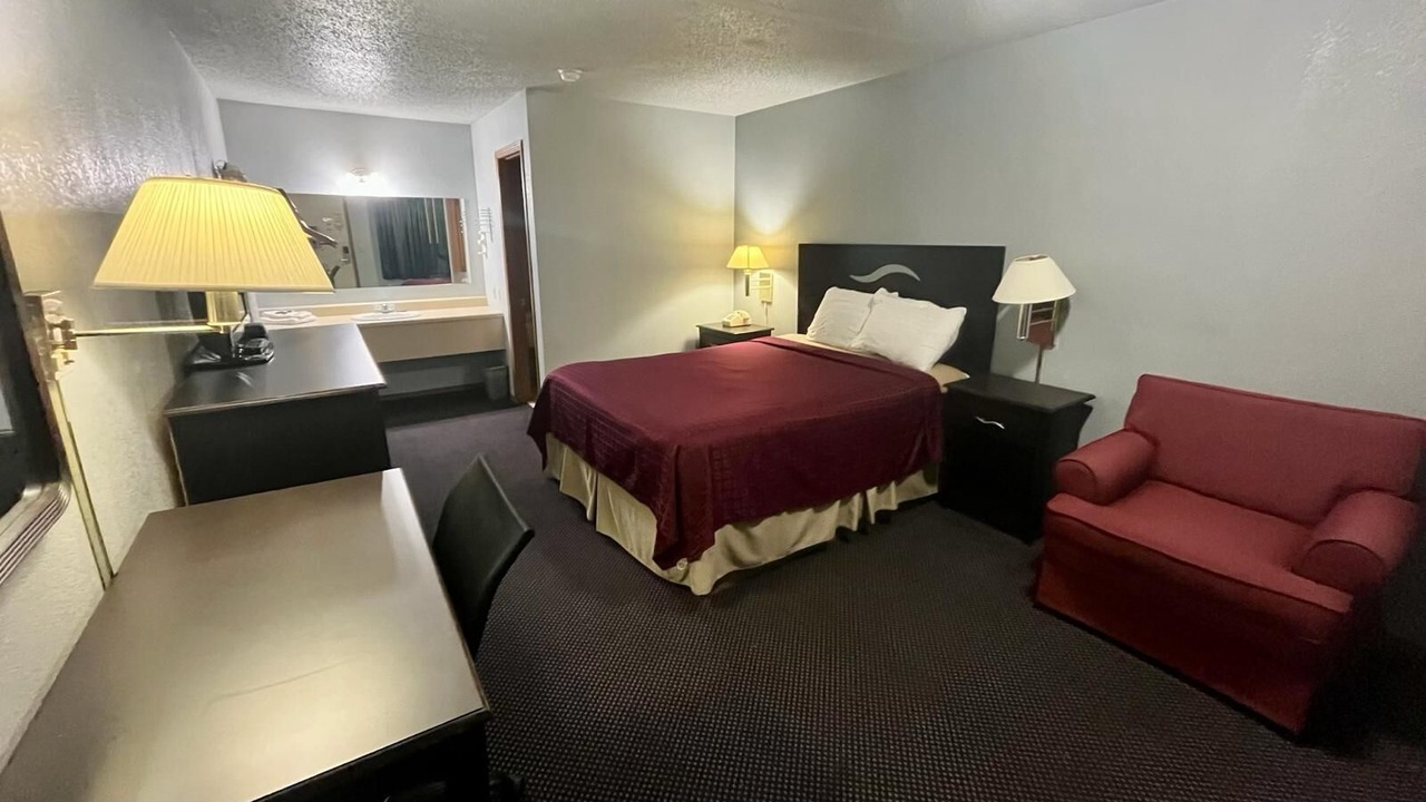 Photo of Bedroom in Knob Noster