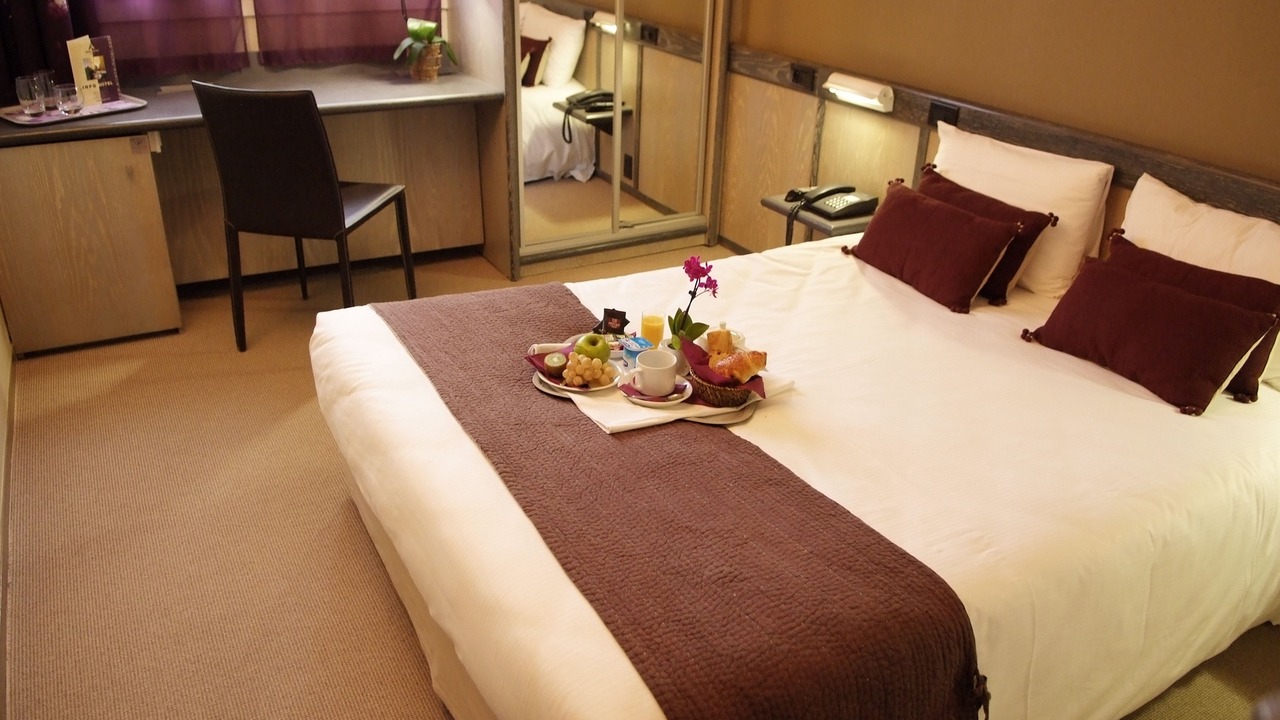 Photo of Others in Zola - Pressense