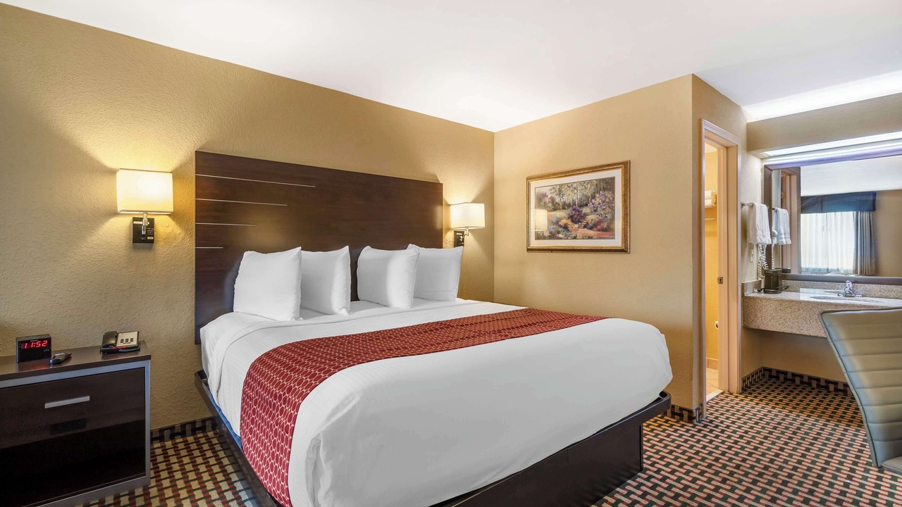 Photo of Kitchen in Swainsboro