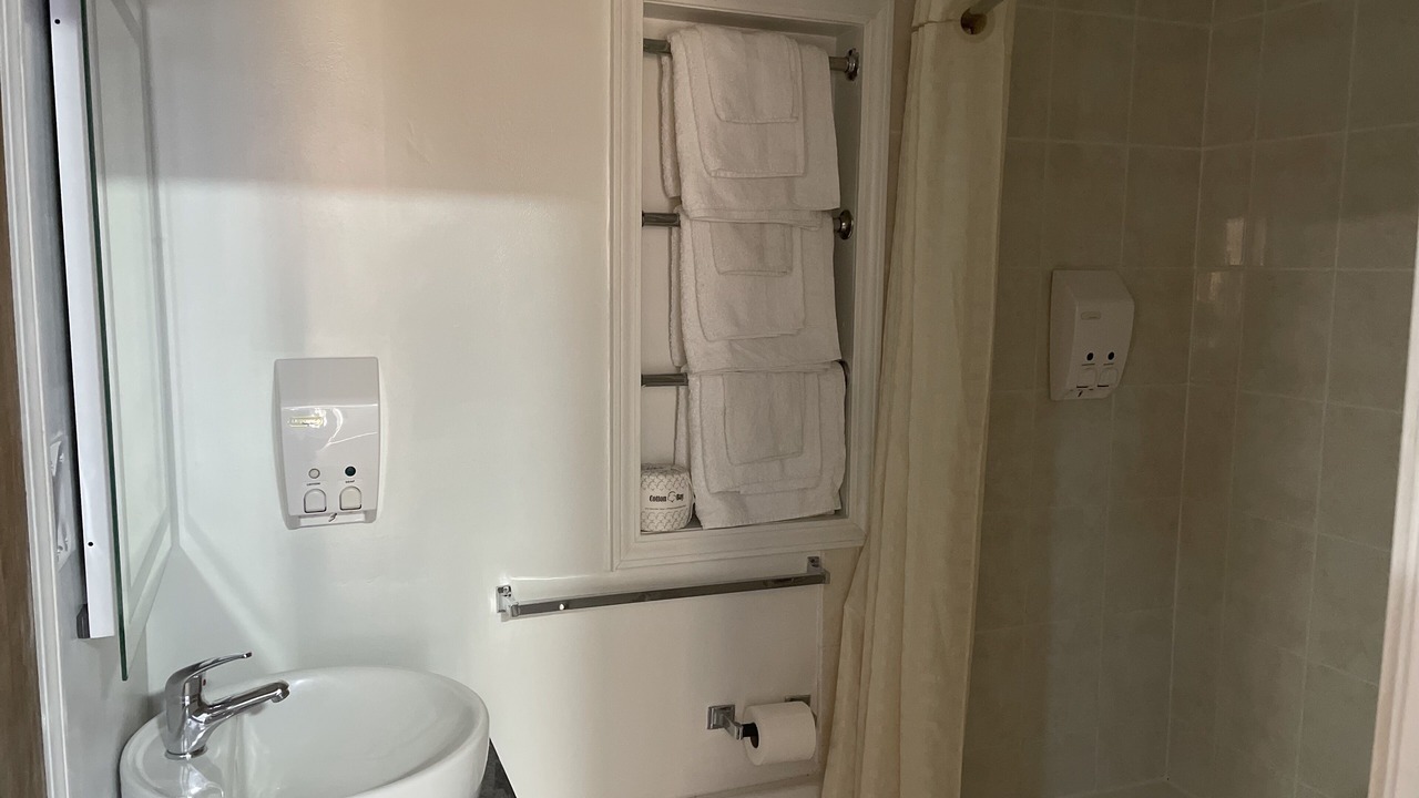 Photo of Bathroom in North Tonawanda