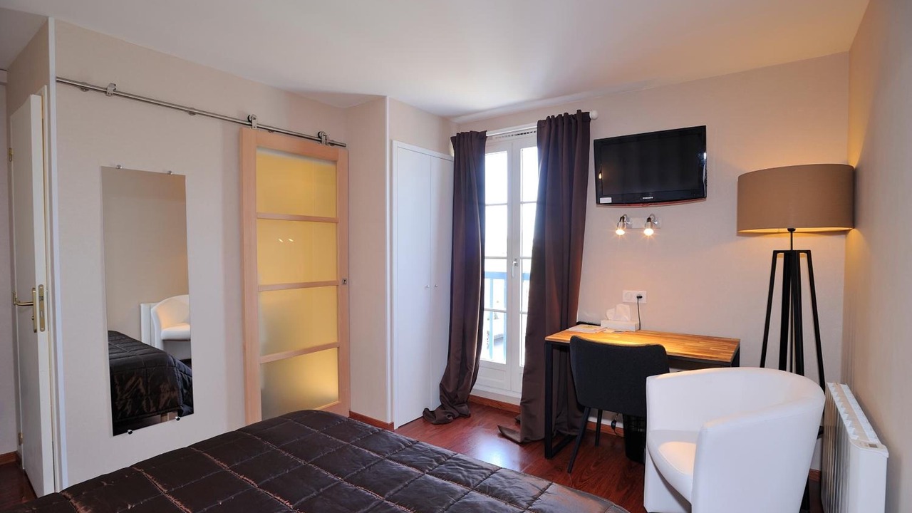 Photo of Bedroom in Maisons-les-Chaource