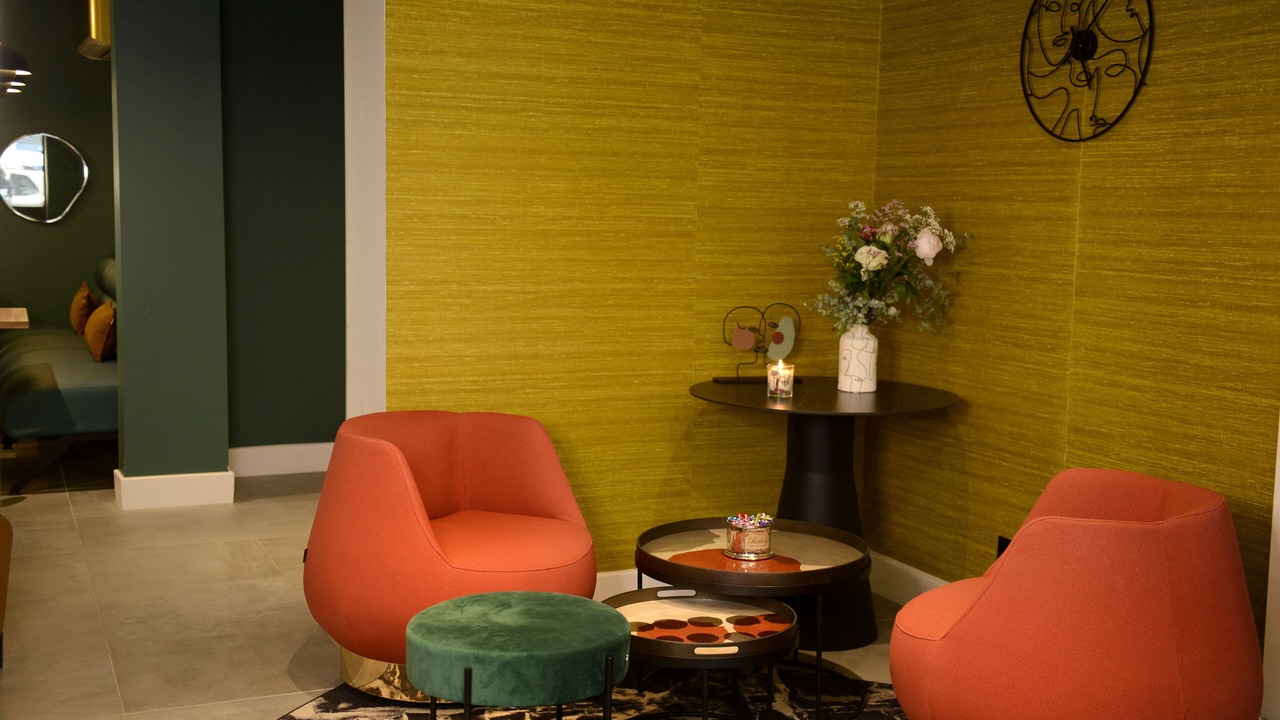 Photo of Others in 2nd Arrondissement