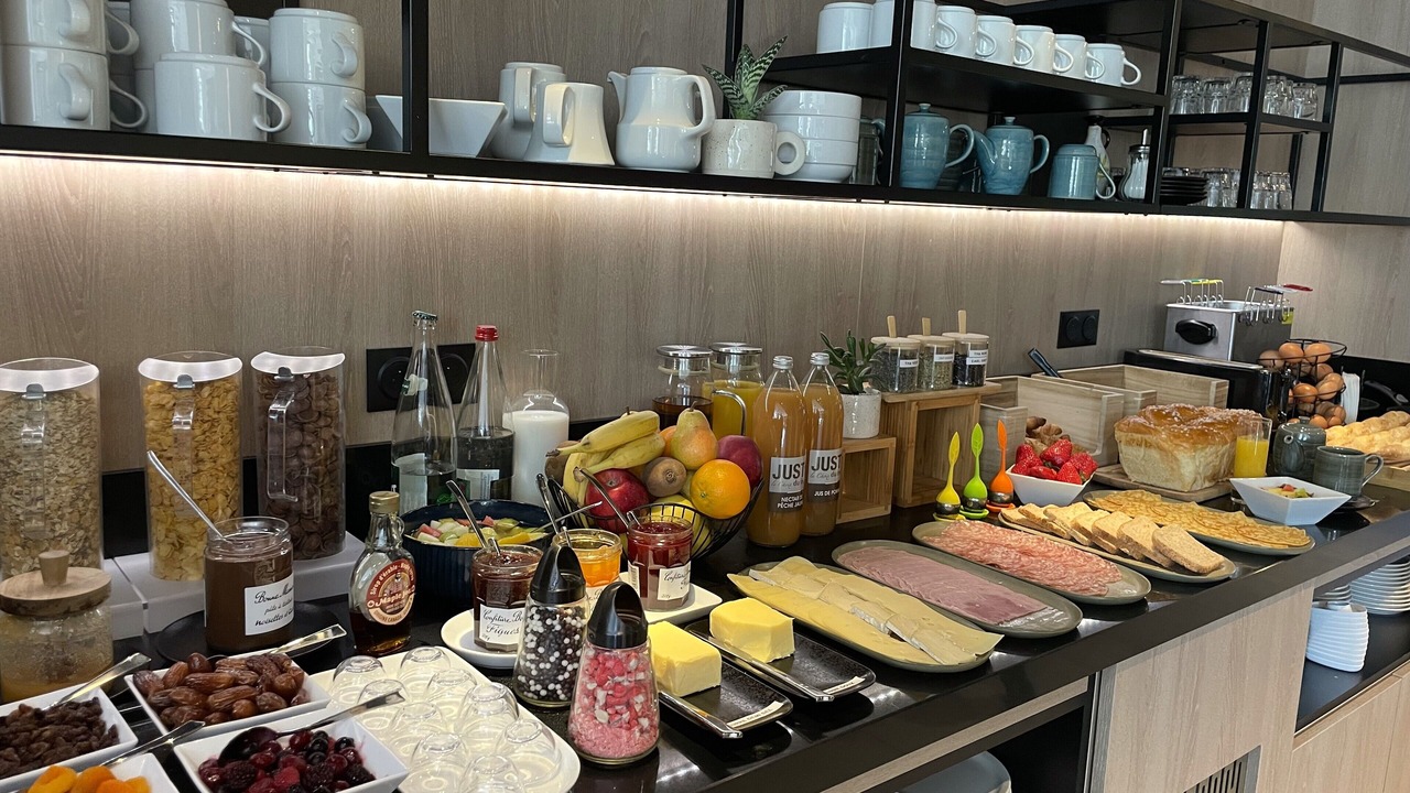 Photo of Others in 2nd Arrondissement