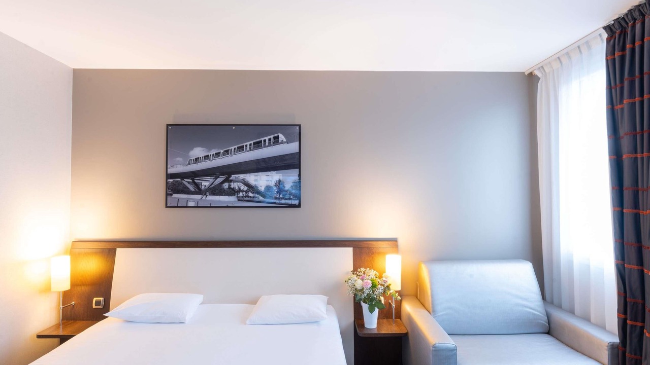 Photo of Bedroom in Cesson-Sevigne