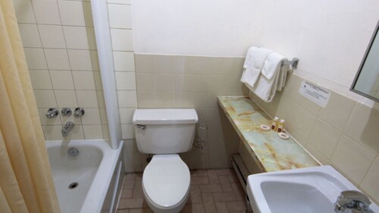 Photo of Bathroom in Milton Park