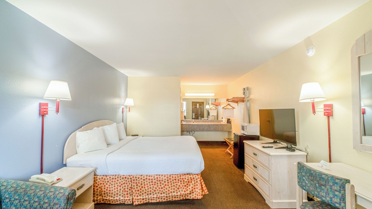 Photo of Bedroom in Andrews