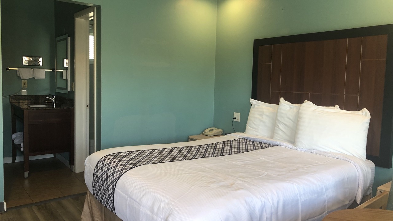 Photo of Bedroom in Grants Pass